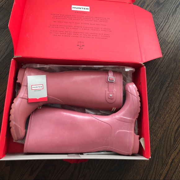 Hunter Shoes - Ladies Pink Hunter Rain boots Size 10 RRP $150